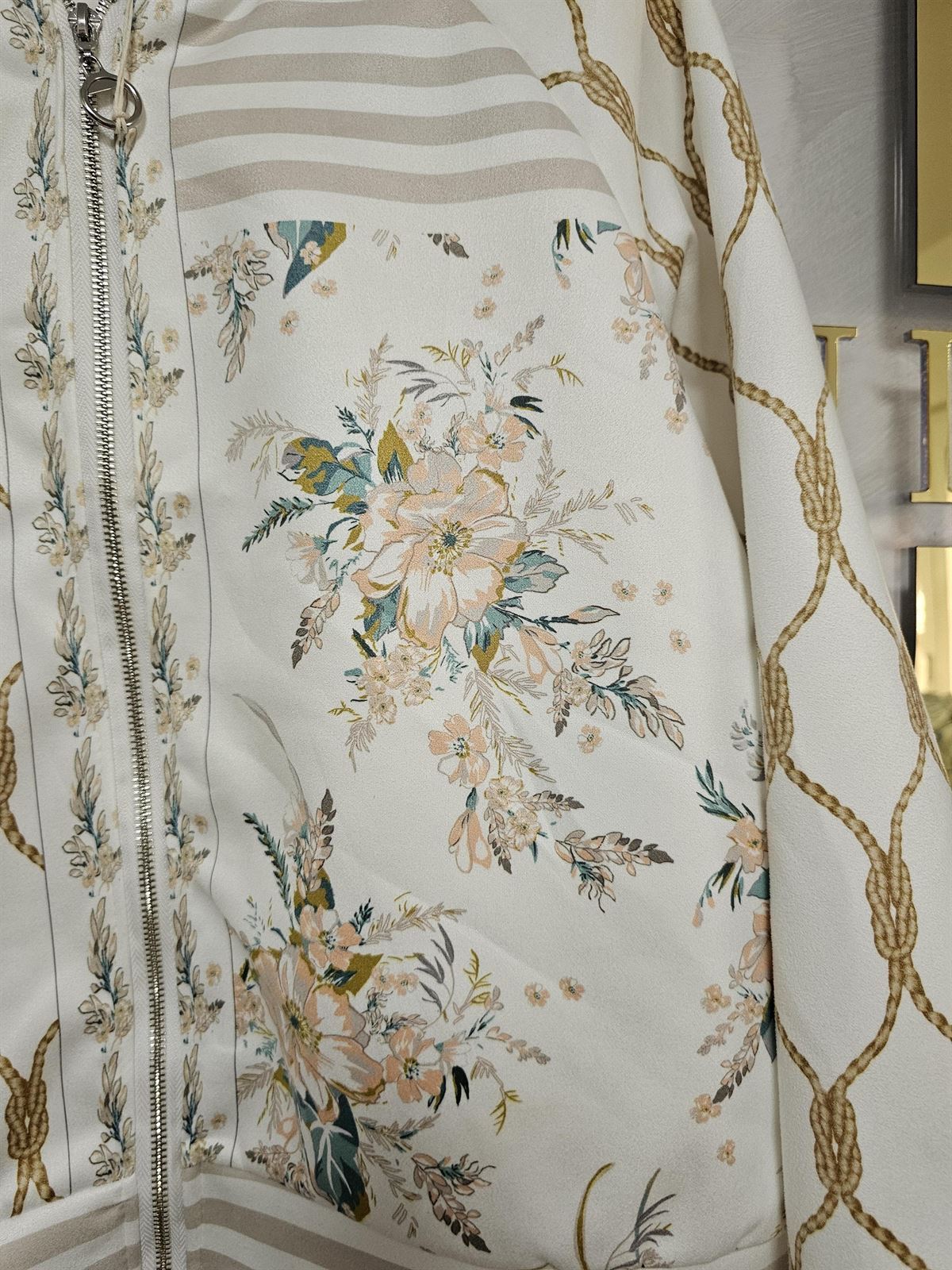 Bomber Estampada - Imagen 11
