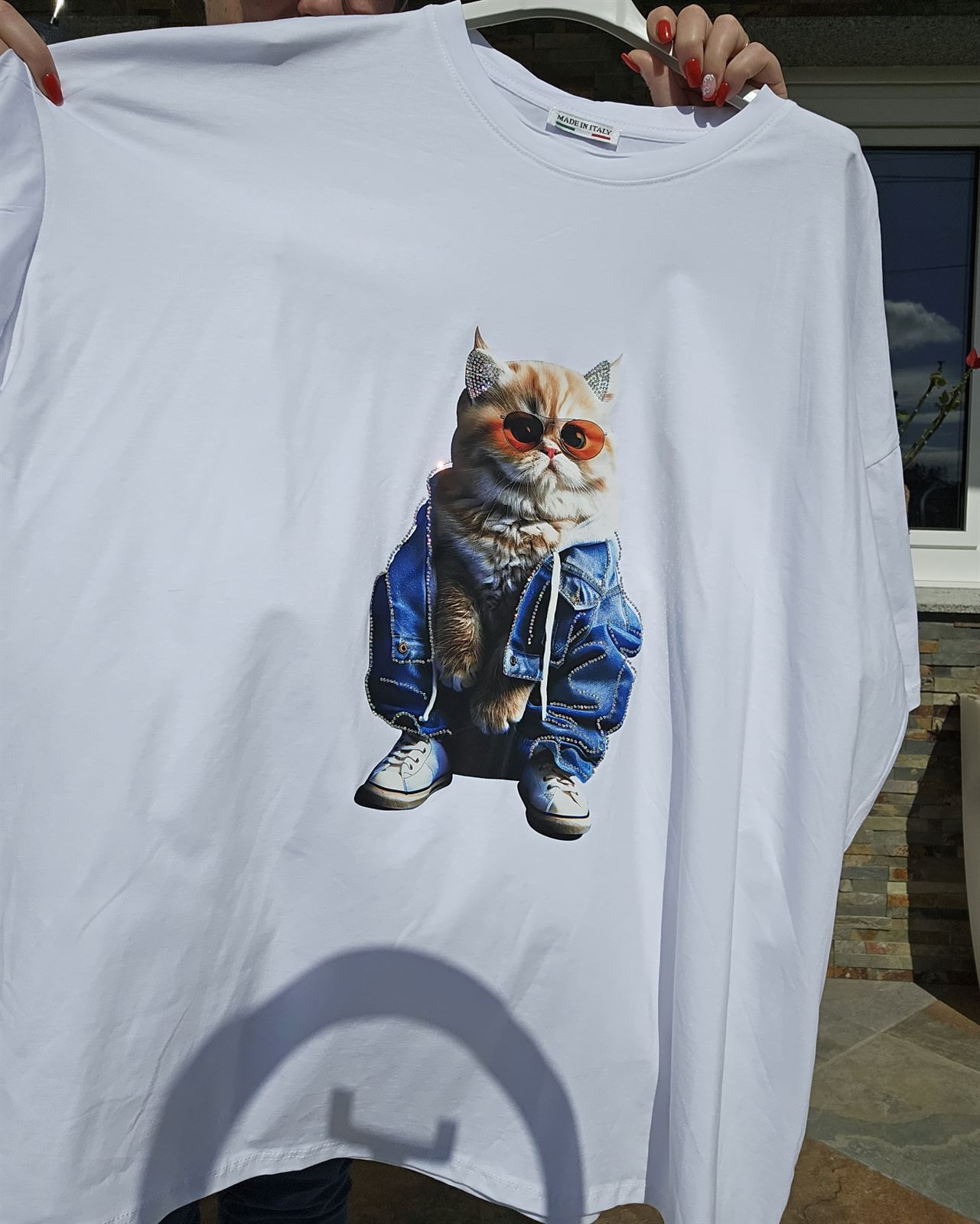 Camiseta Oversize Gatito Brillos - Imagen 1