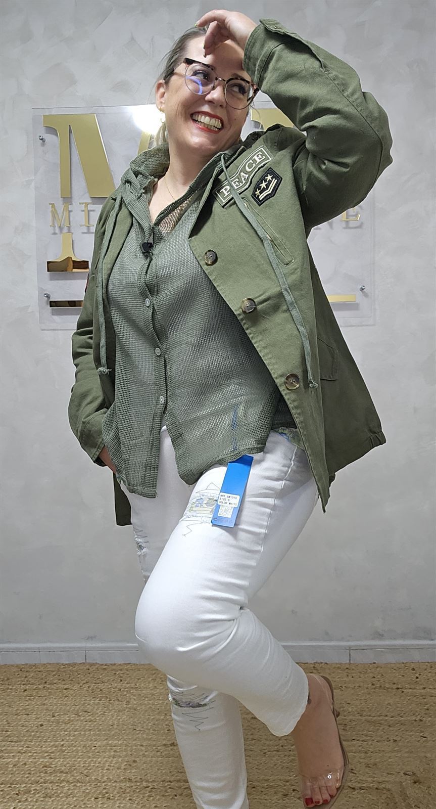 Chaqueta Militar Con Escudo y Placa - Imagen 3